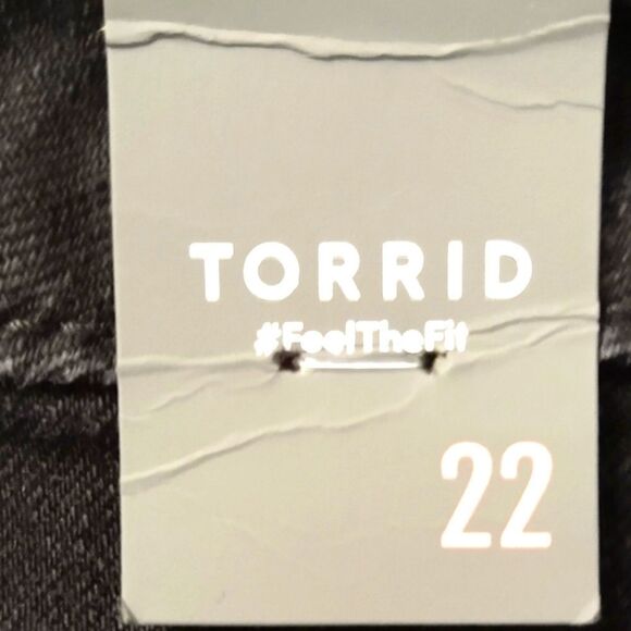 TORRID 5" High Rise  Black Shorts. SIZE 22 - Picture 5 of 16